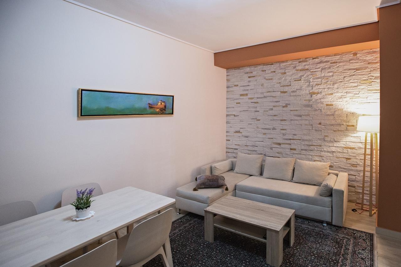 Paradise Apartment In Peiraiki ピレウス エクステリア 写真