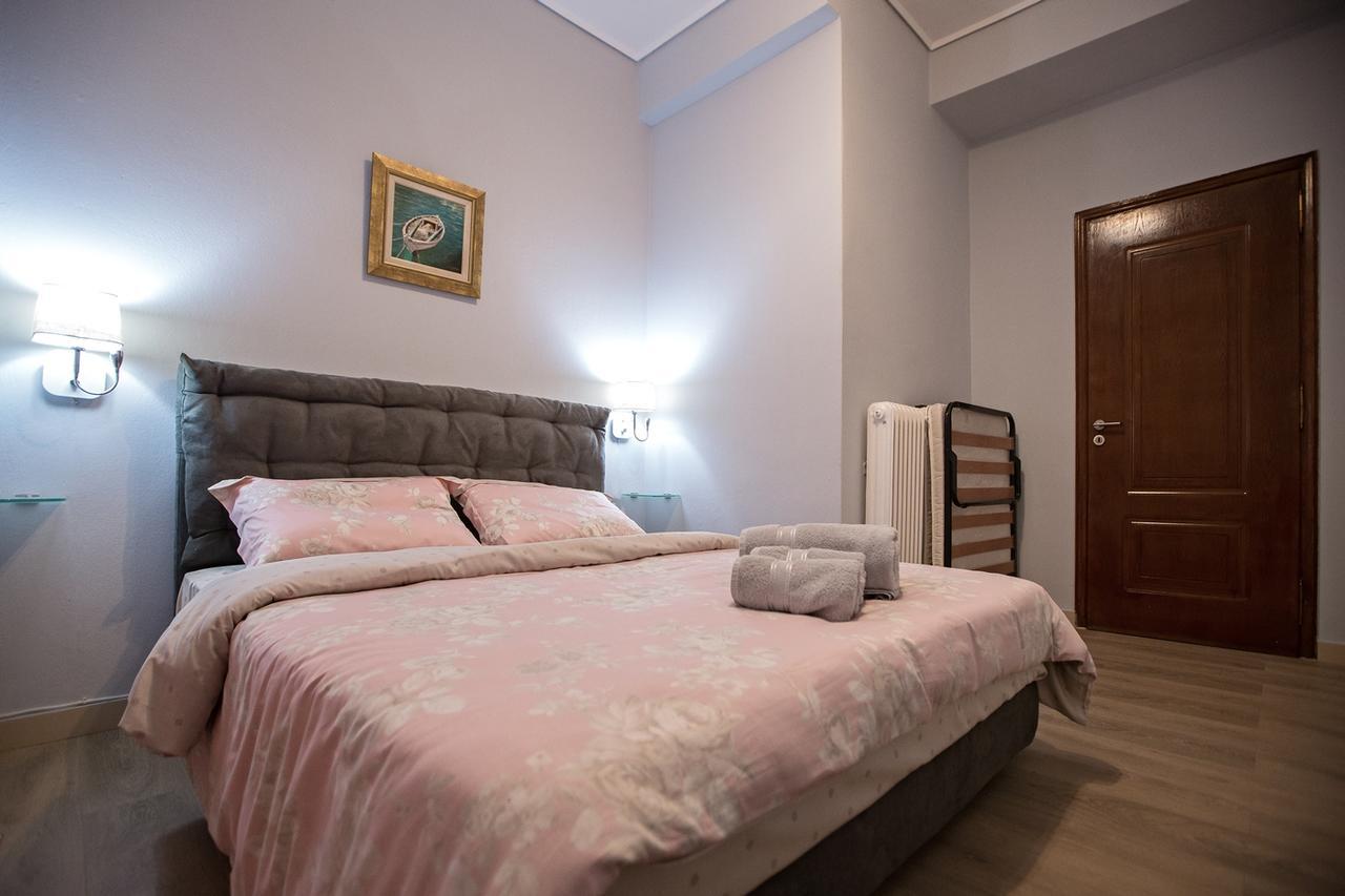 Paradise Apartment In Peiraiki ピレウス エクステリア 写真